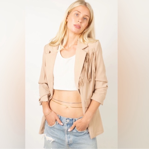 Animari Chloe Fringe Boyfriend Blazer in Irish Cream - Picture 2 of 5